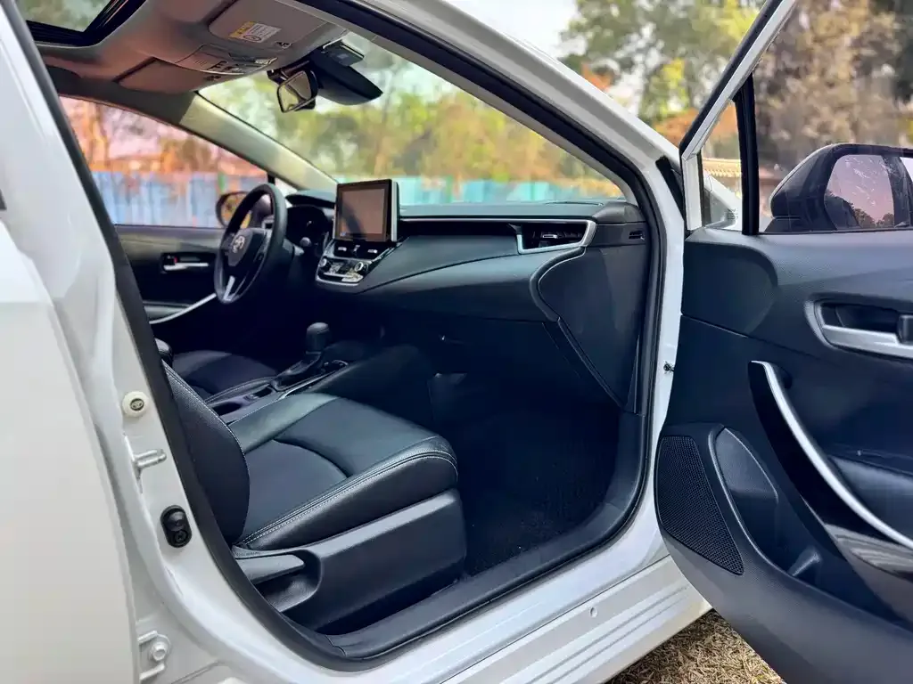 Toyota Corolla 2021 из CN, фото 5