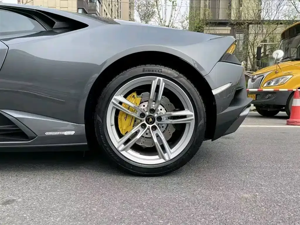 Lamborghini Huracan — фото 4