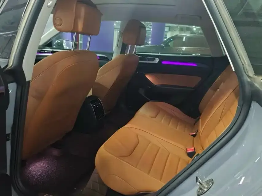 Volkswagen CC 2023 из CN, фото 4
