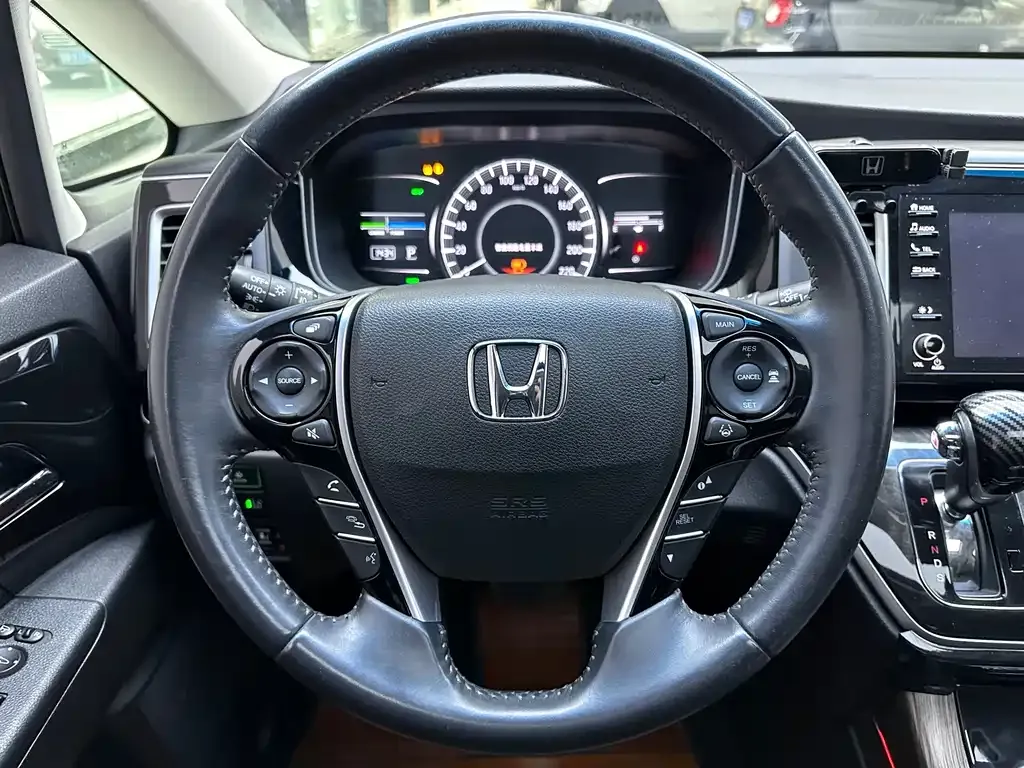 Honda Elysion — фото 10