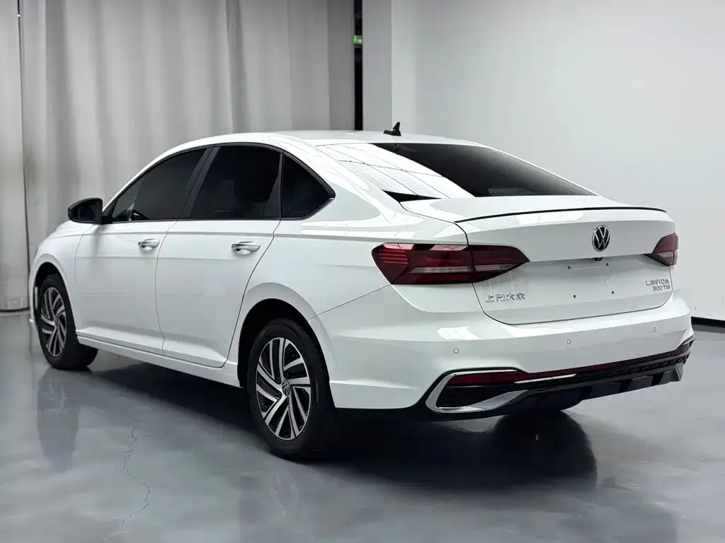 Volkswagen Lavida 2023 из CN, фото 4