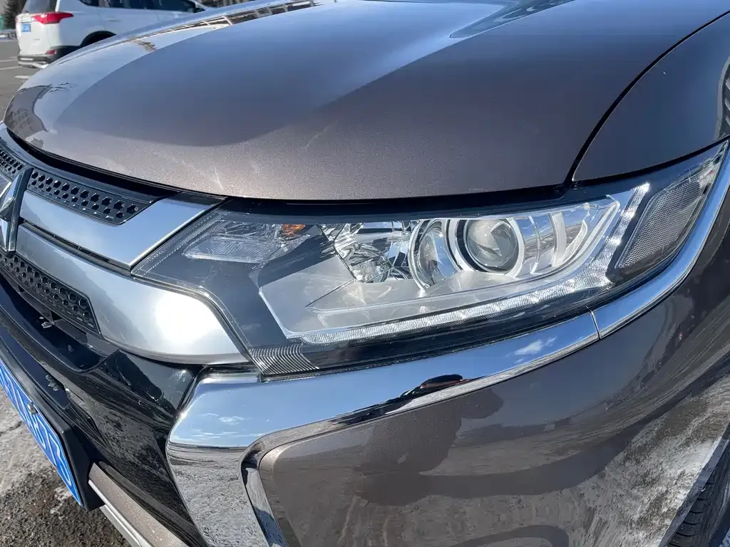 Mitsubishi Outlander 2022 из CN, фото 6
