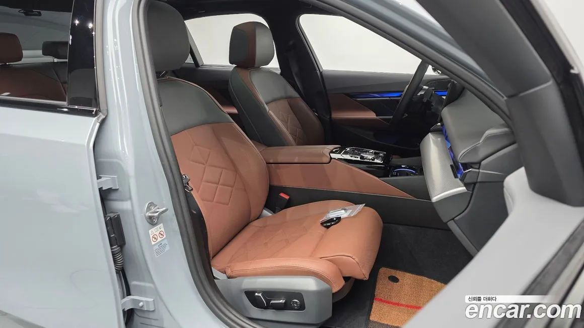 BMW 5-Series 2024 из KR, фото 3