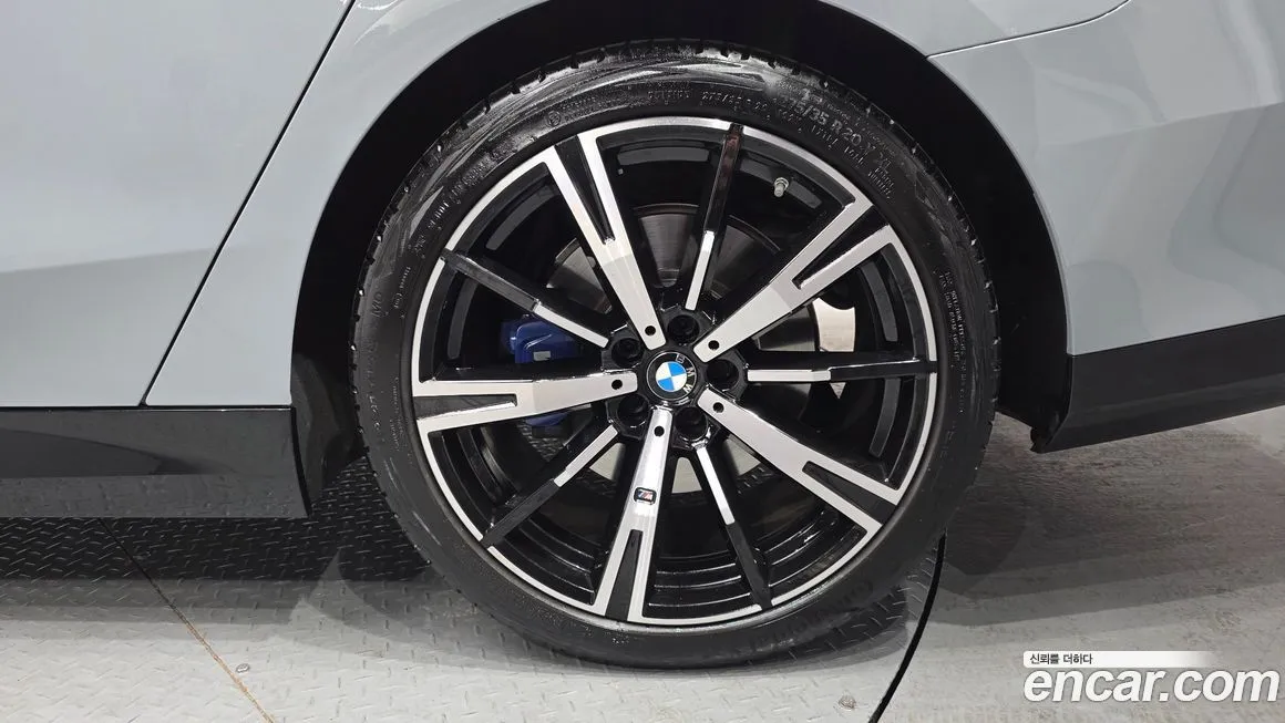 BMW 5-Series 2024 из KR, фото 8