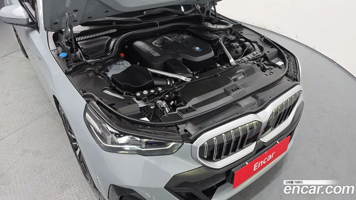 BMW 5-Series 2024 из KR, фото 10