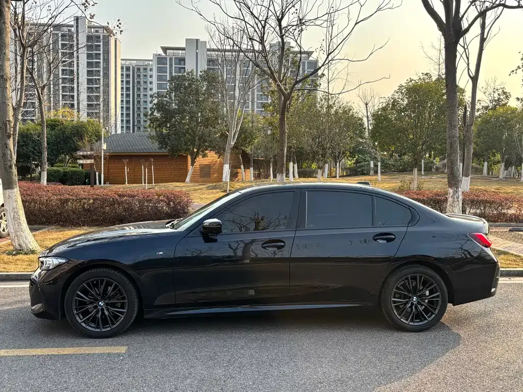 BMW 3 Series 2023 из CN, фото 9