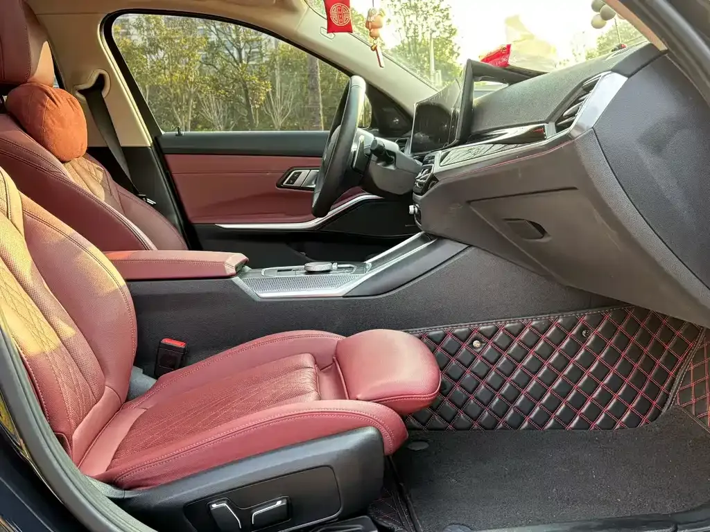 BMW 3 Series 2023 из CN, фото 6