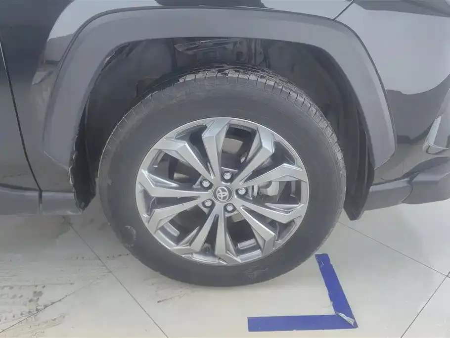 Toyota RAV4 2024 из CN, фото 7