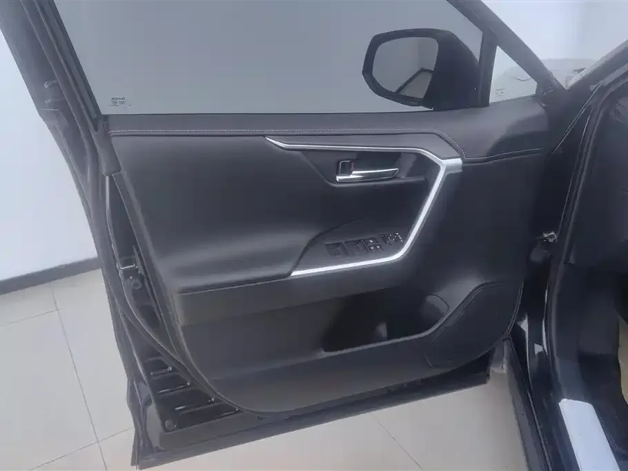 Toyota RAV4 2024 из CN, фото 10