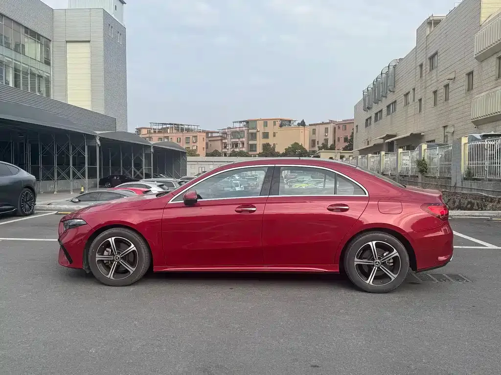 Mercedes-Benz A-Class 2023 из CN, фото 4