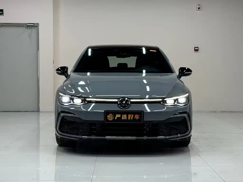 Volkswagen Golf 2024 из CN, фото 10