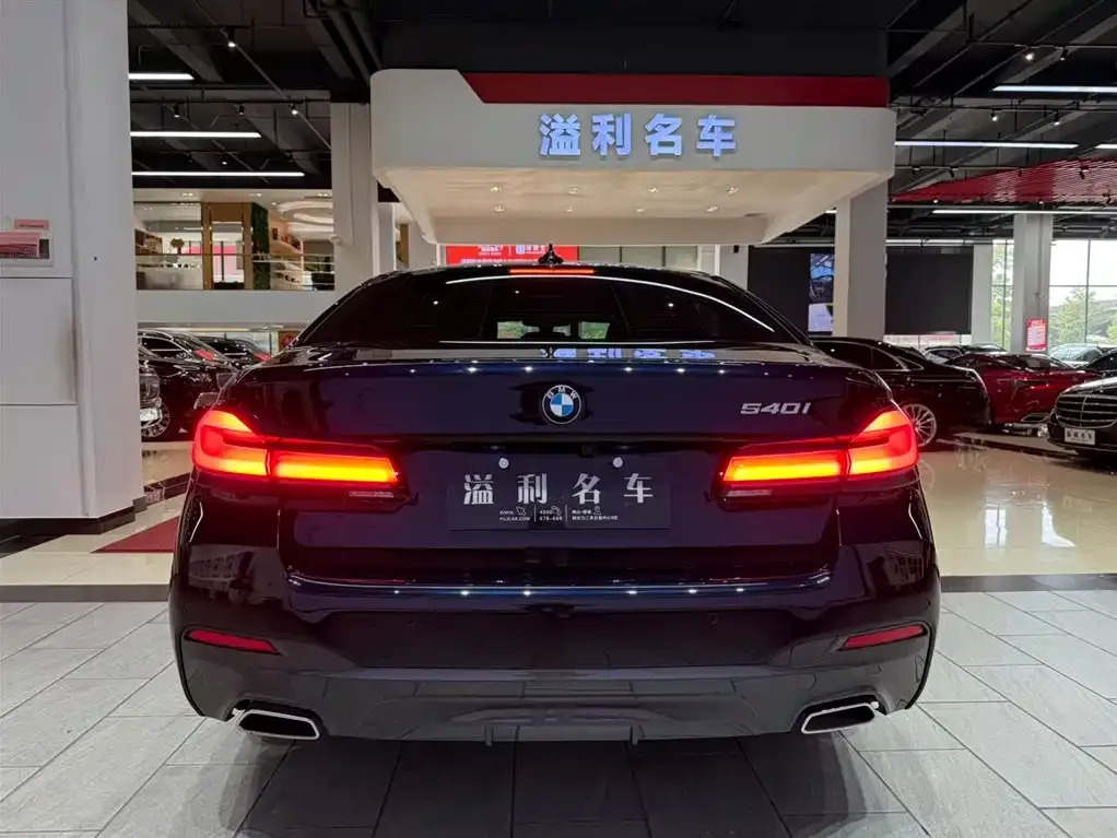 BMW 5 Series (Import) 2023 из CN, фото 3
