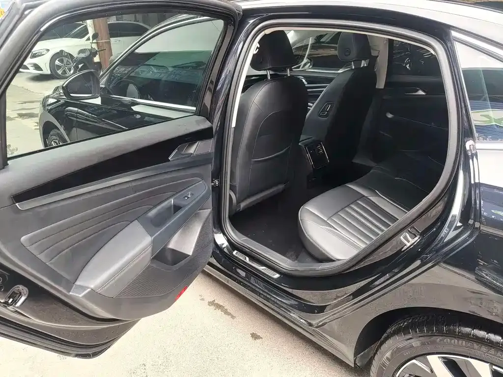 Volkswagen Passat — фото 4