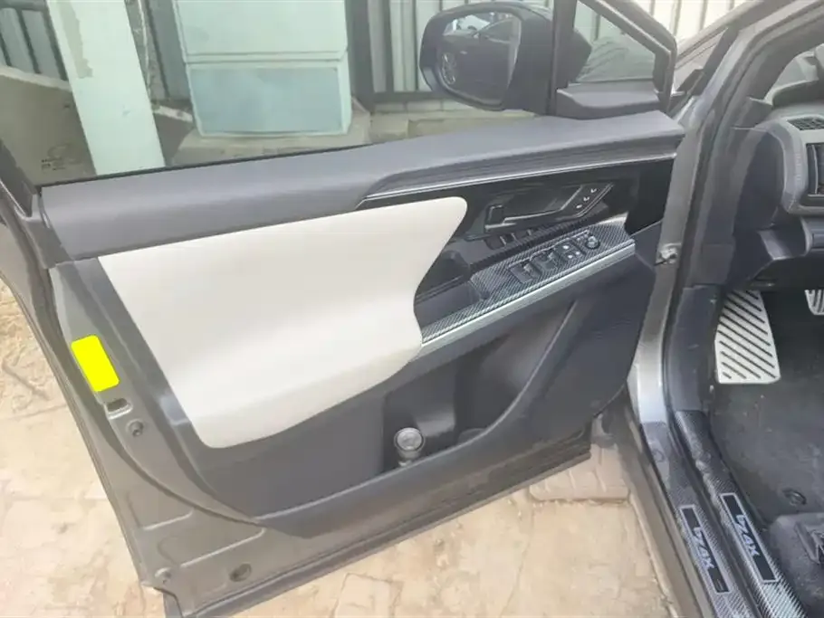 Toyota bZ4X 2022 из CN, фото 2