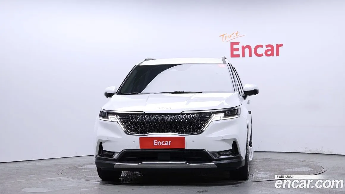 Kia Carnival — фото 10
