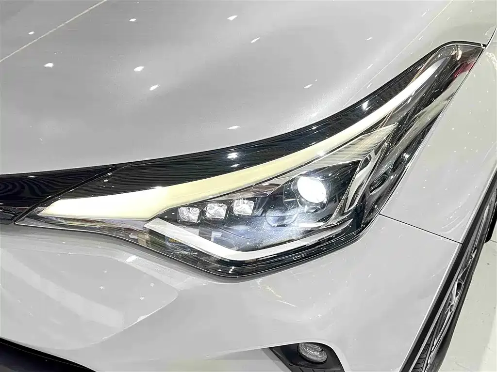 Toyota C-HR 2021 из CN, фото 2