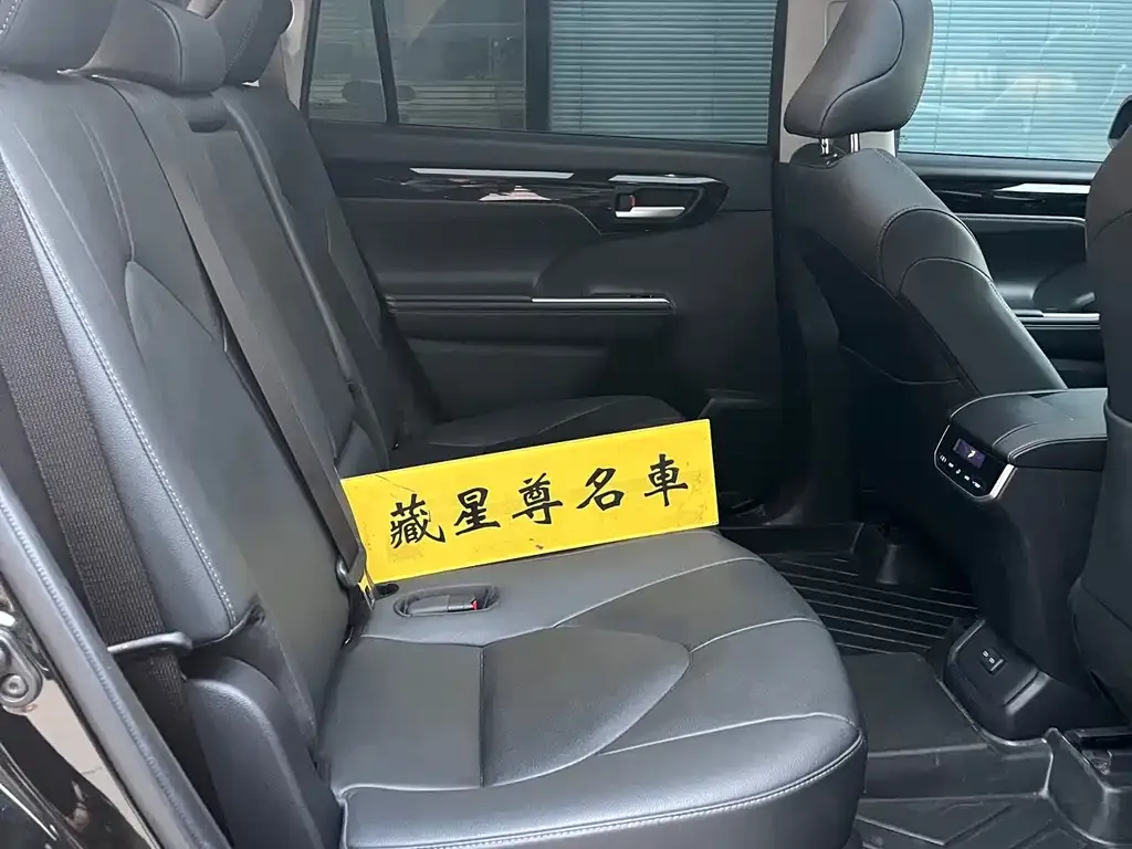 Toyota Highlander 2021 из CN, фото 2
