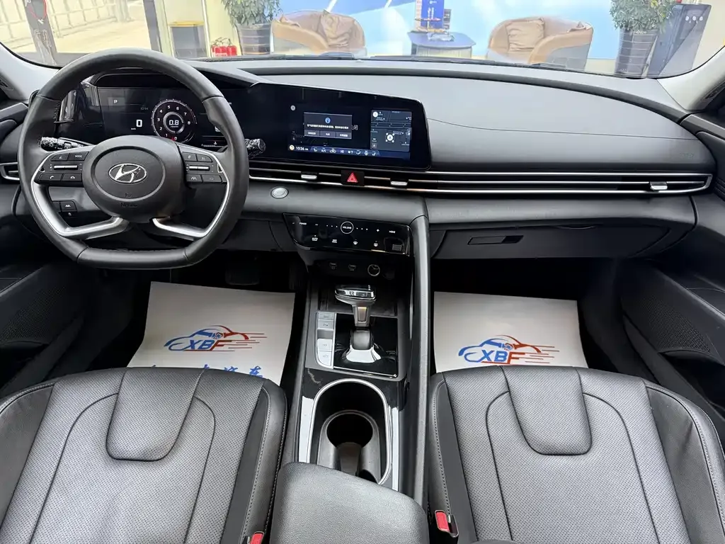 Hyundai Elantra 2023 из CN, фото 7