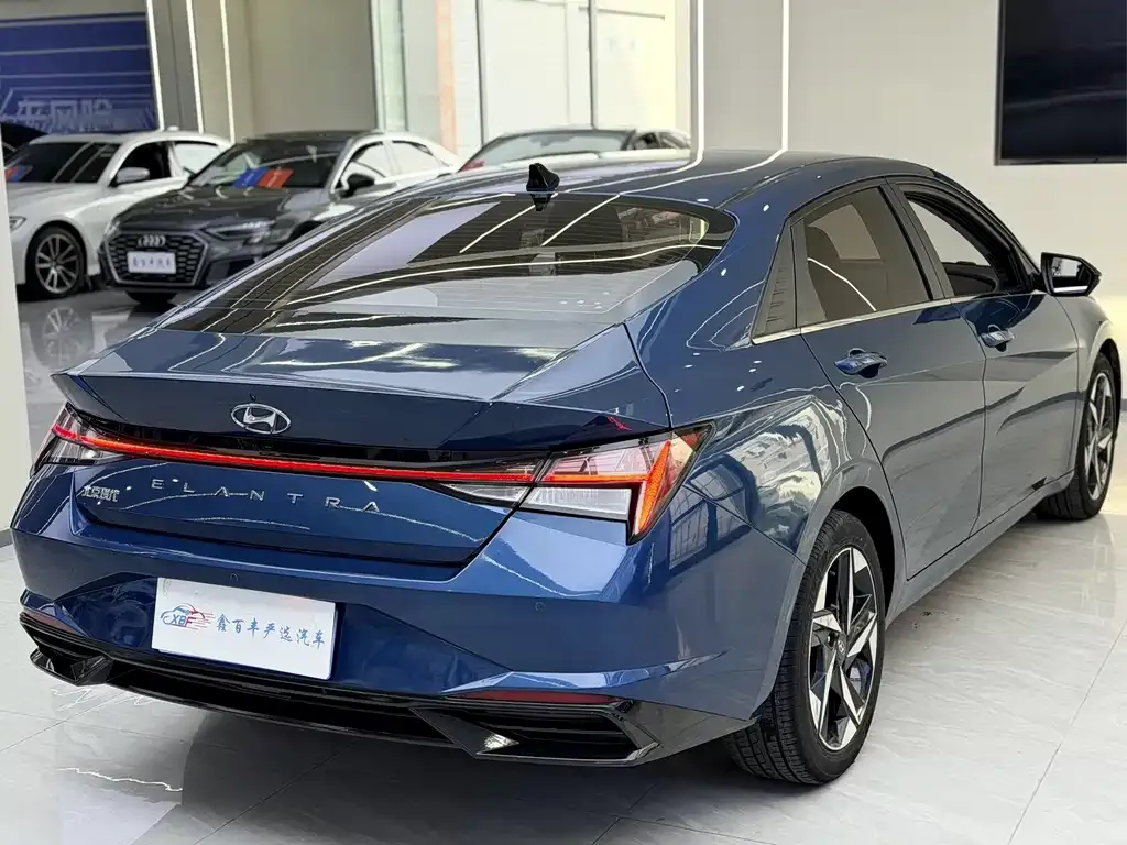 Hyundai Elantra 2023 из CN, фото 10