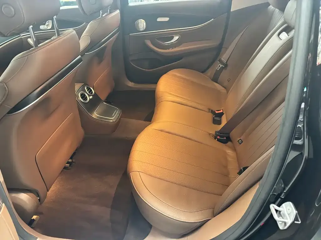 Mercedes-Benz E-Class 2023 из CN, фото 6