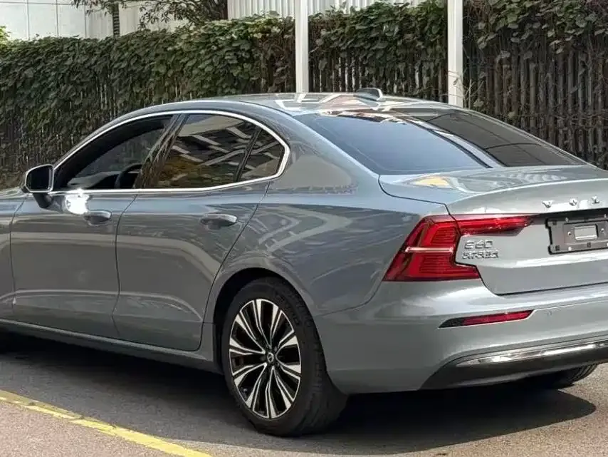 Volvo S60 2022 из CN, фото 2