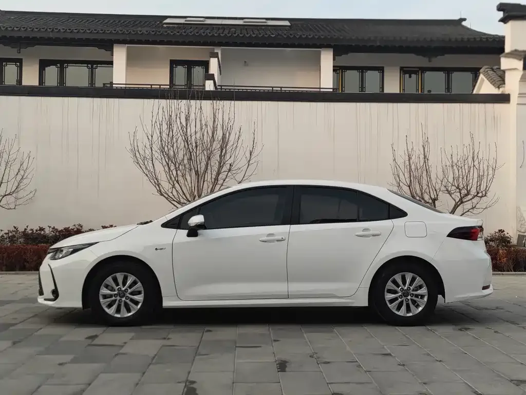 Toyota Corolla 2025 из CN, фото 5