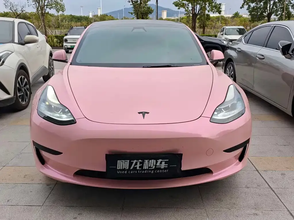 Tesla Model 3 — фото 3