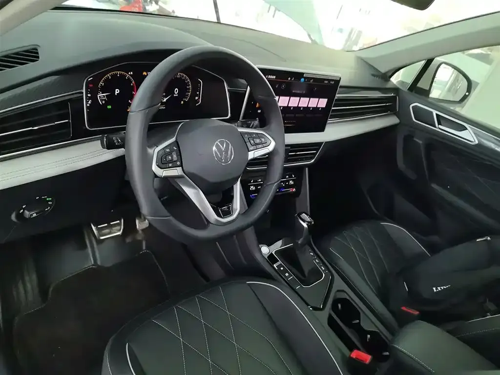 Volkswagen Tiguan L 2024 из CN, фото 4