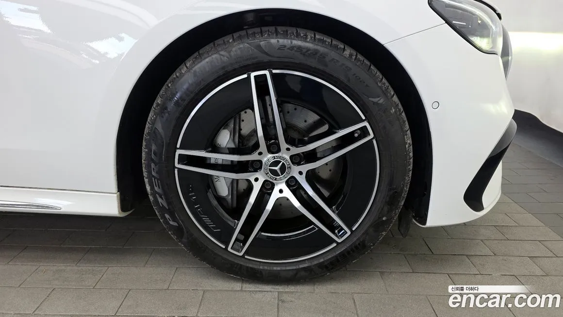 Mercedes-Benz E-Class 2024 из KR, фото 8