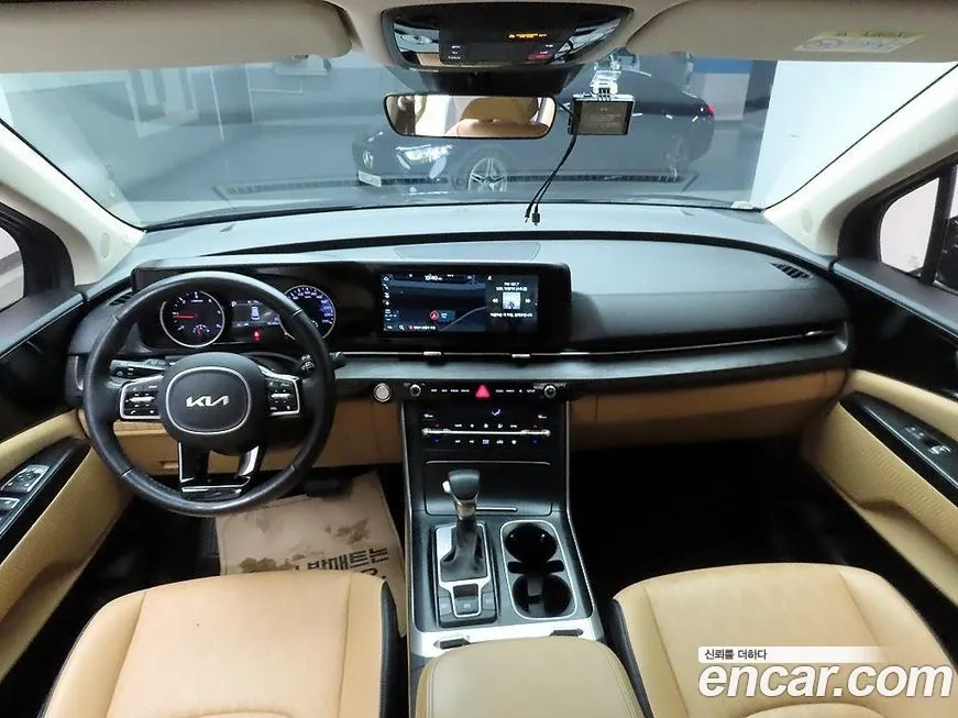 Kia Carnival — фото 10