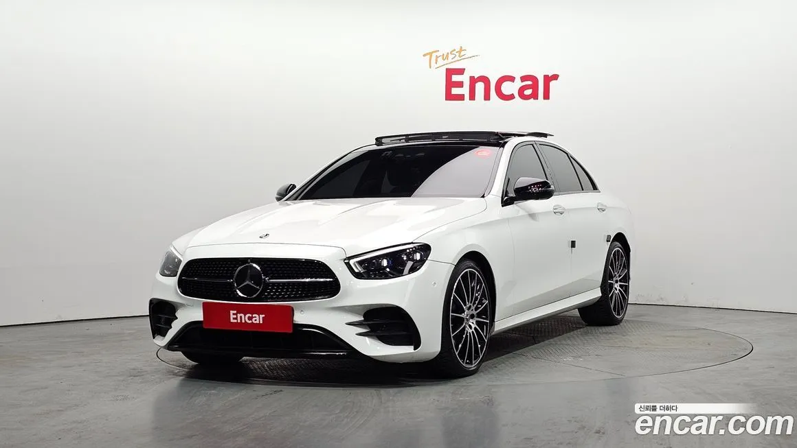 Mercedes-Benz E-Class — фото 1