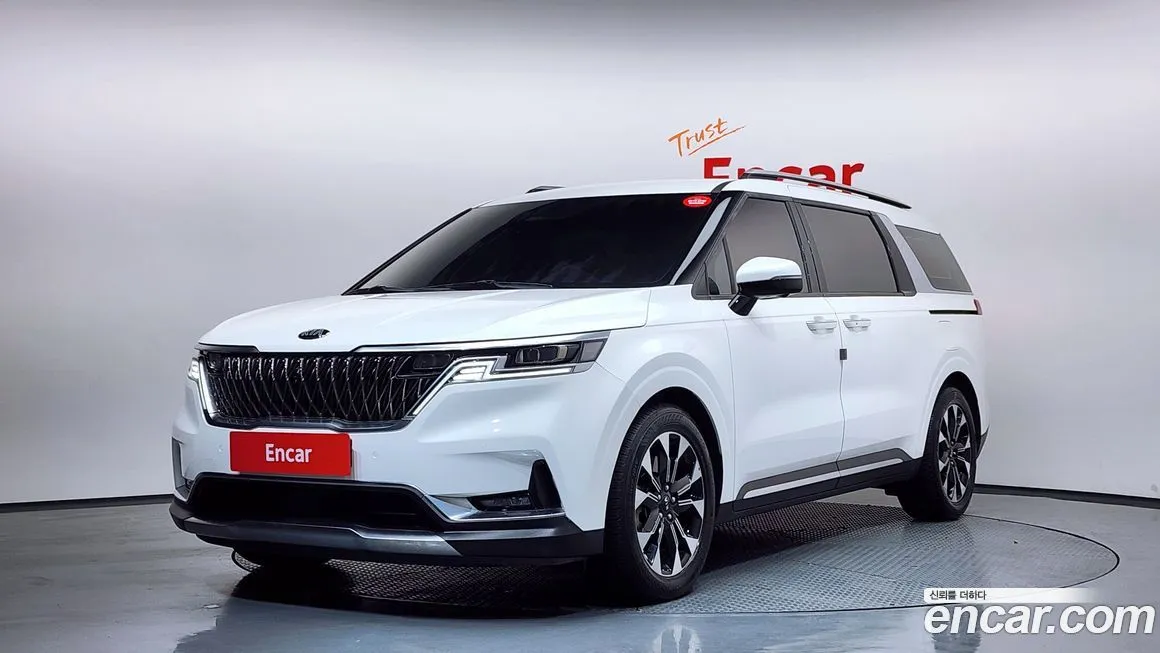 Kia Carnival — фото 1