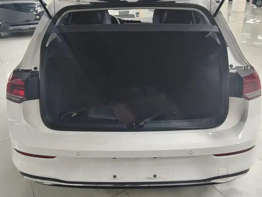 Volkswagen Golf 2025 из CN, фото 2