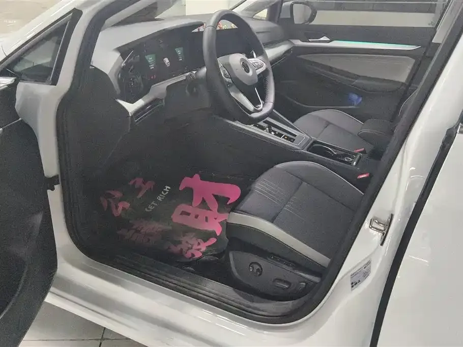 Volkswagen Golf 2025 из CN, фото 8