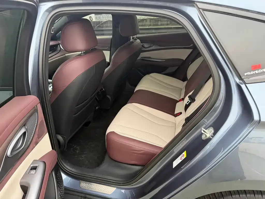 BYD Seal — фото 6