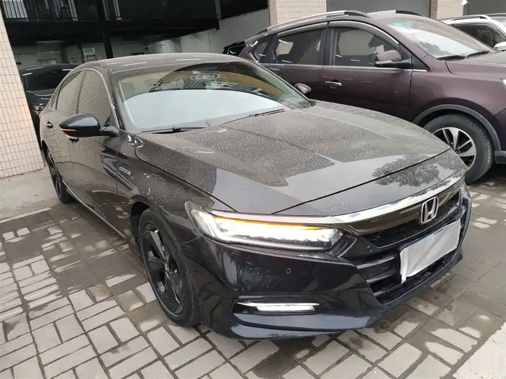 Honda Accord — фото 8