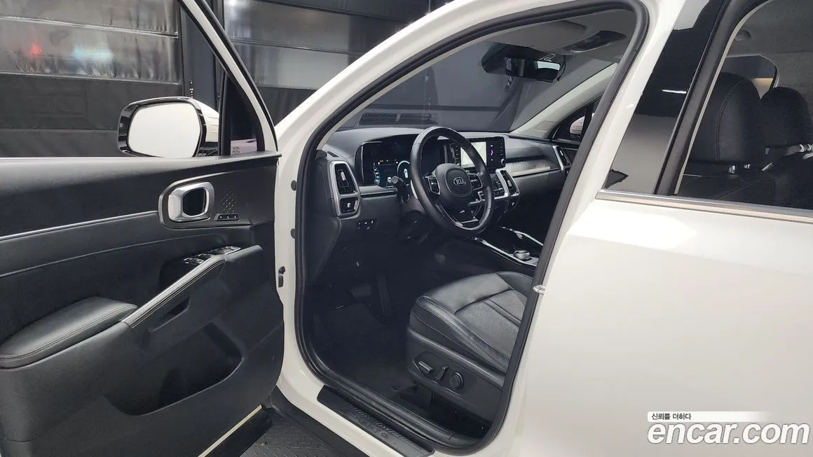 Kia Sorento — фото 10