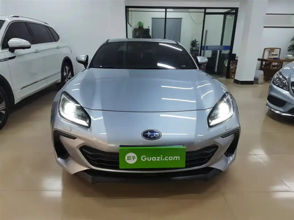 Subaru BRZ 2023 из CN, фото 7
