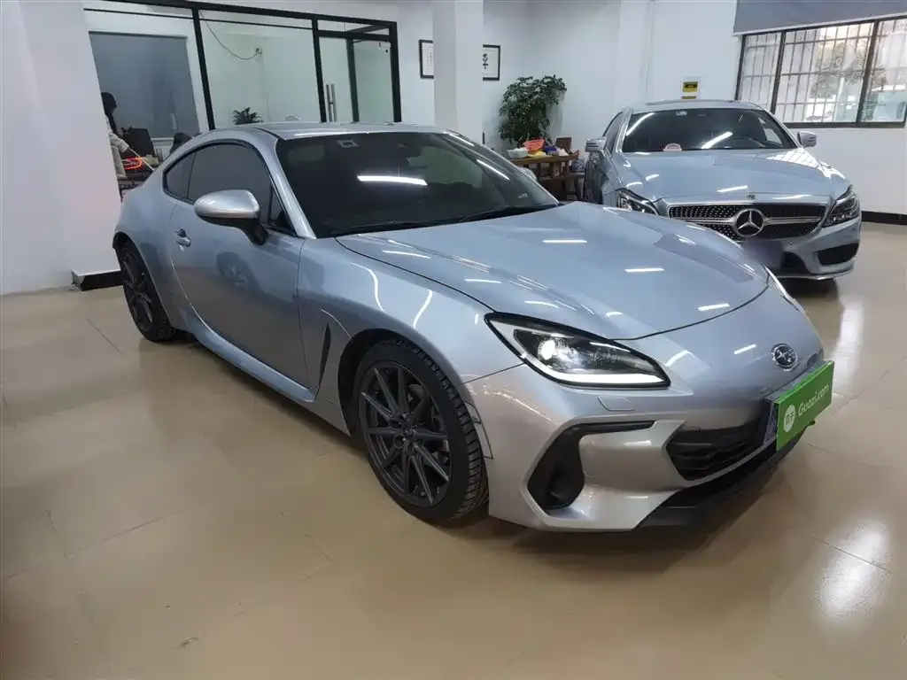 Subaru BRZ 2023 из CN, фото 8