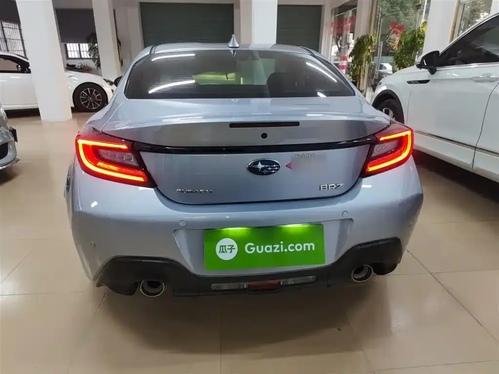 Subaru BRZ 2023 из CN, фото 10