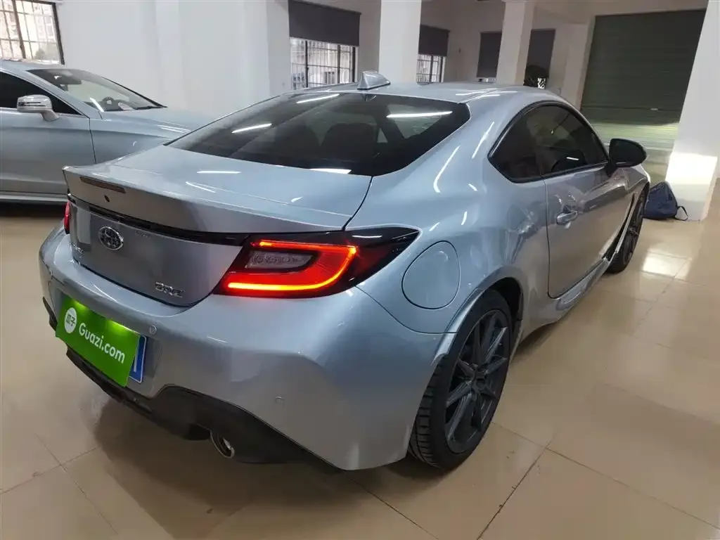 Subaru BRZ 2023 из CN, фото 2