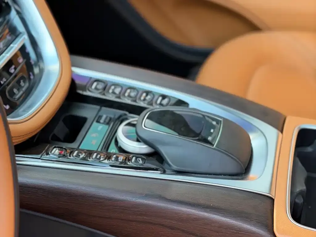 Aston Martin DBX 2022 из CN, фото 4