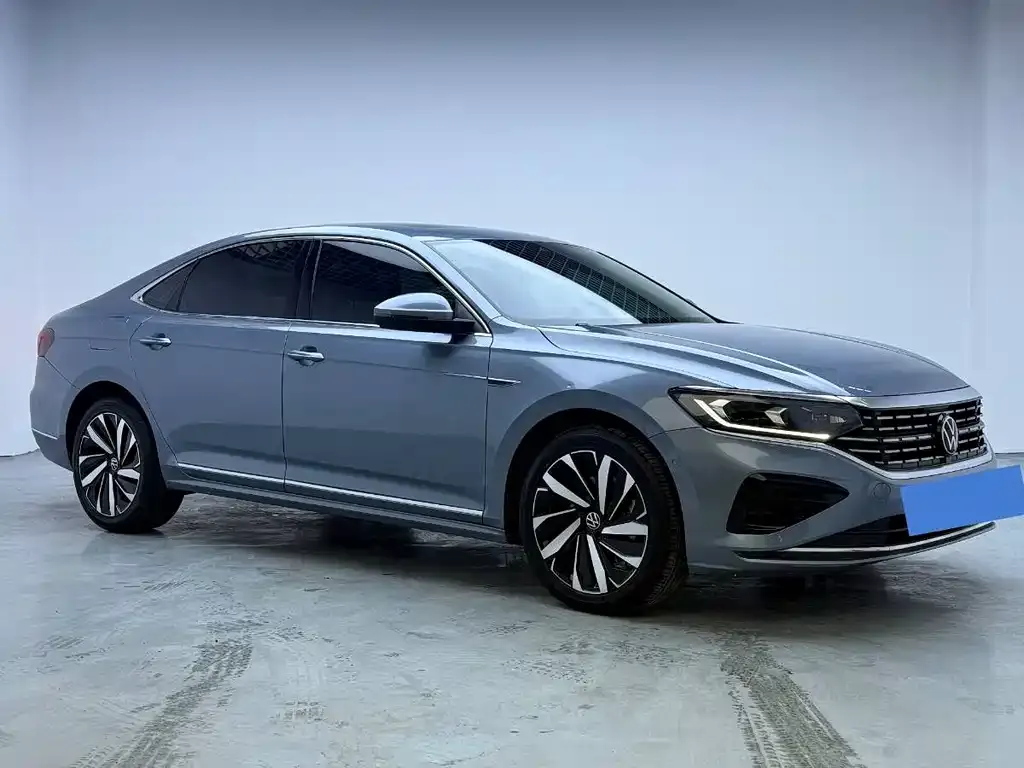 Volkswagen Passat — фото 8