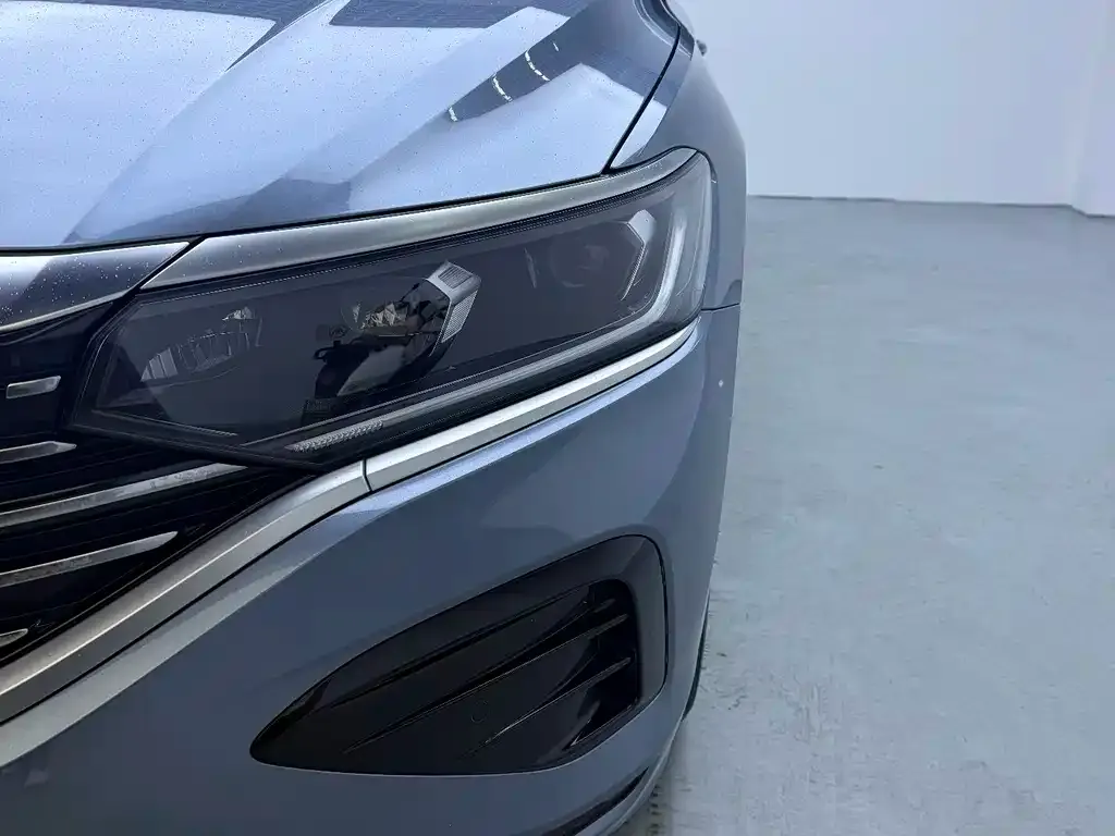 Volkswagen Passat — фото 4