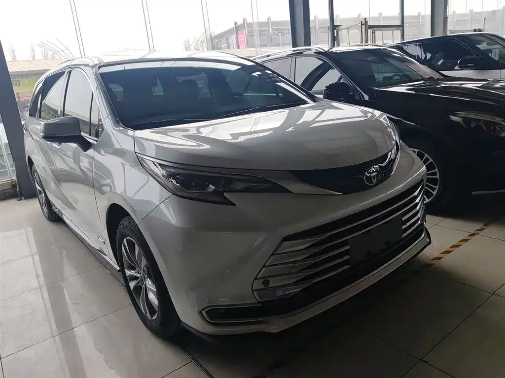 Toyota Sienna 2023 из CN, фото 6