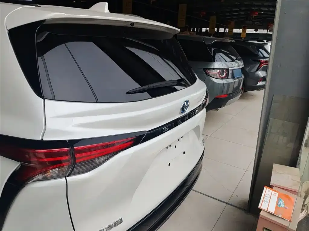 Toyota Sienna 2023 из CN, фото 10