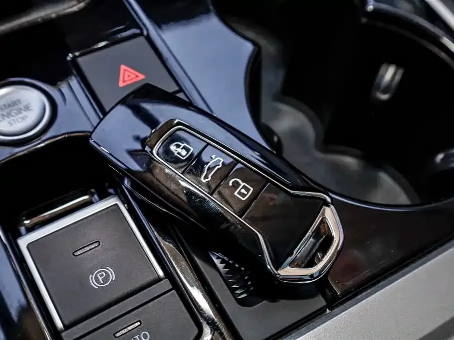 Volkswagen Touareg 2023 из CN, фото 6