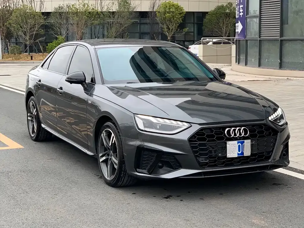 Audi A4L 2022 из CN, фото 9