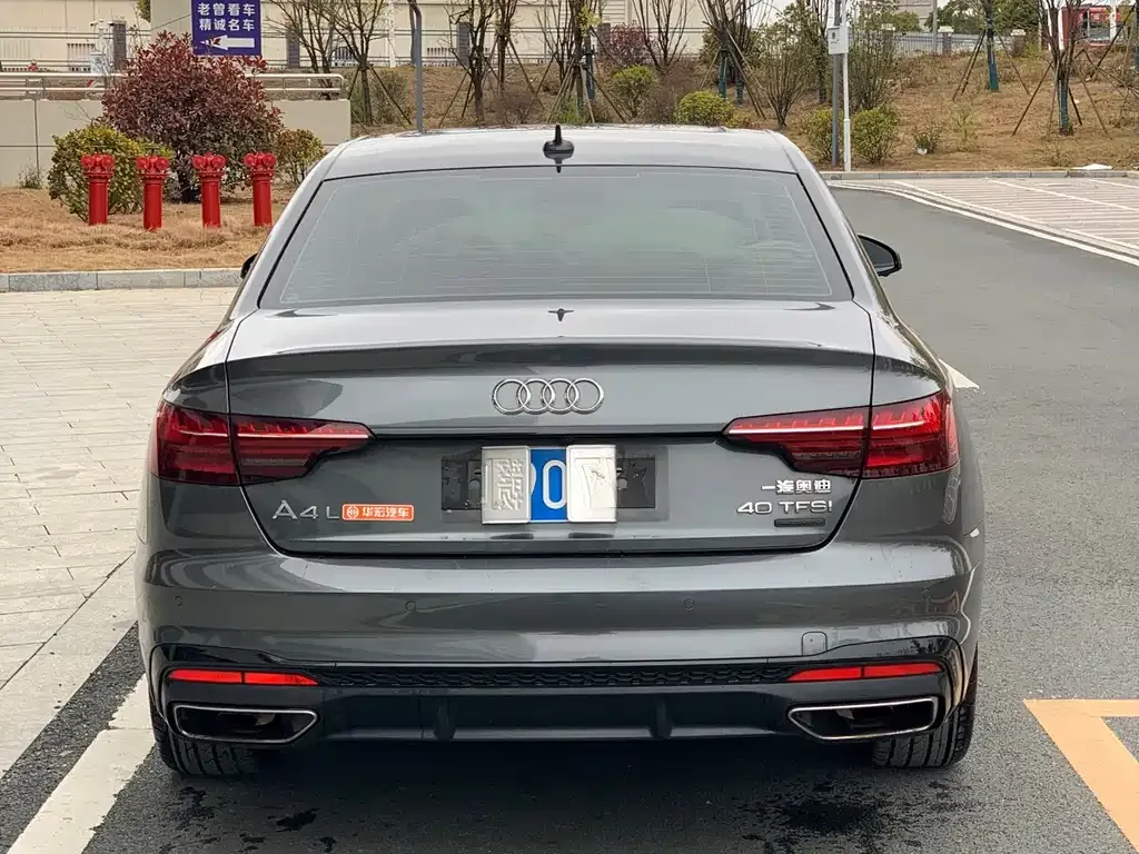 Audi A4L 2022 из CN, фото 10