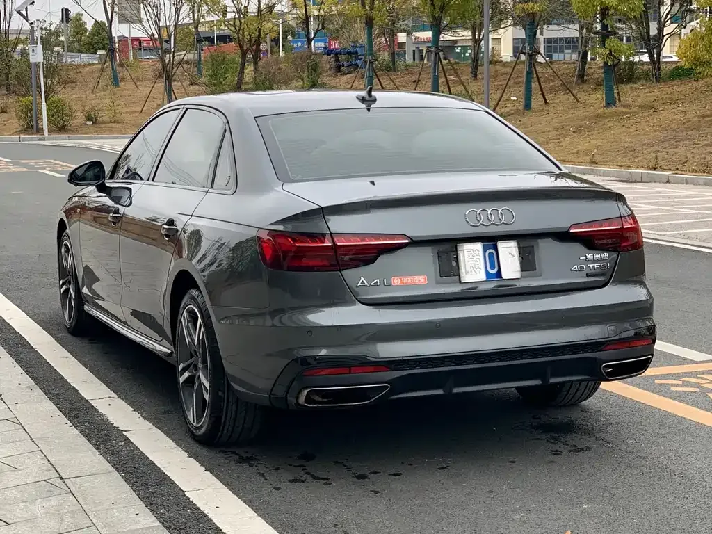 Audi A4L 2022 из CN, фото 7
